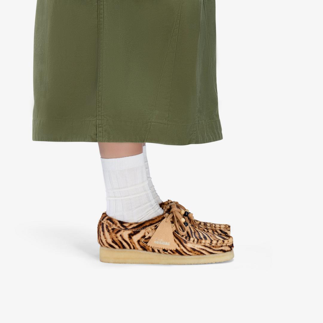Womens Wallabee Tiger Print - Image 2