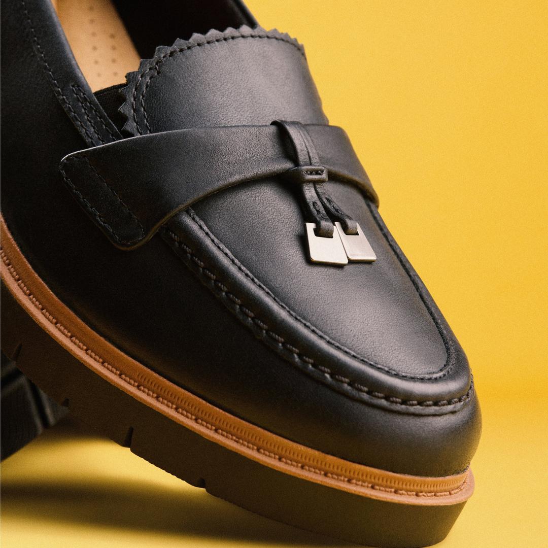 Women's Westlynn Bella Black Leather Loafers - Image 4