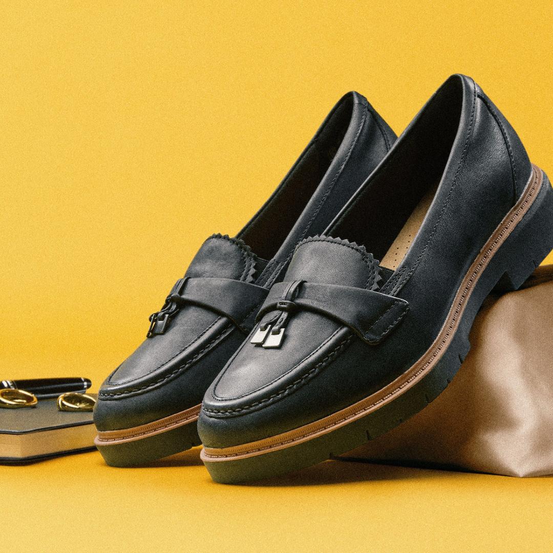 Women's Westlynn Bella Black Leather Loafers - Image 5