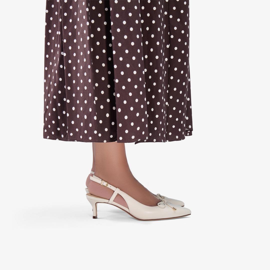 Womens Zarey Bow Cream Leather Pumps - Image 2