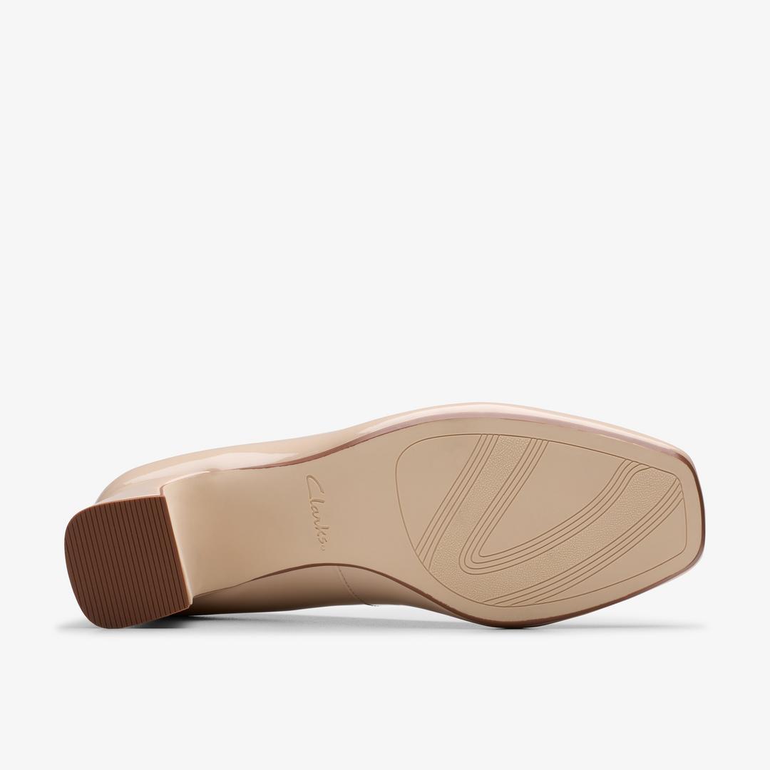 WOMENS Fernie Court Sand Patent Court Shoes US - Image 3