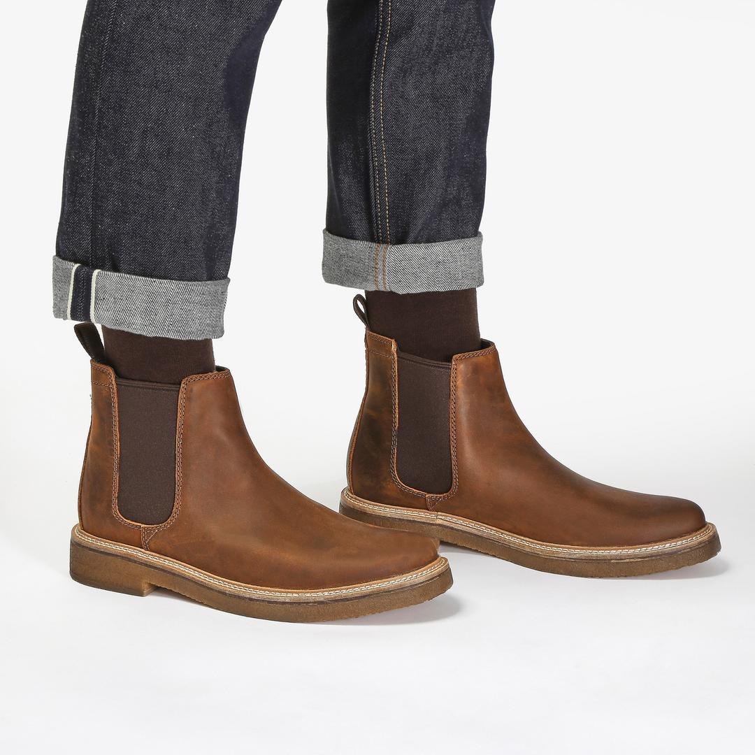 Men's Clarkdale Easy Beeswax Leather Chelsea Boots - Image 2