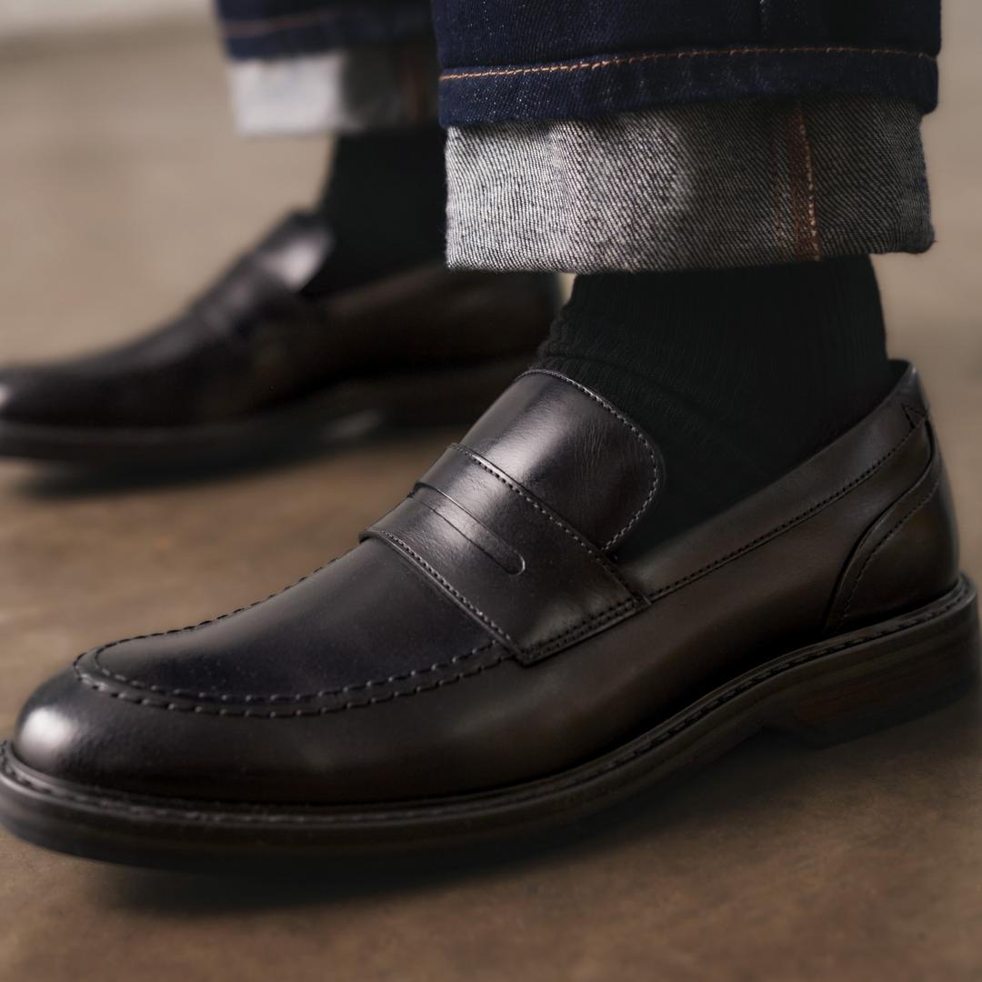 Mens Aldwin Step Black Leather Loafer Shoes - Image 12