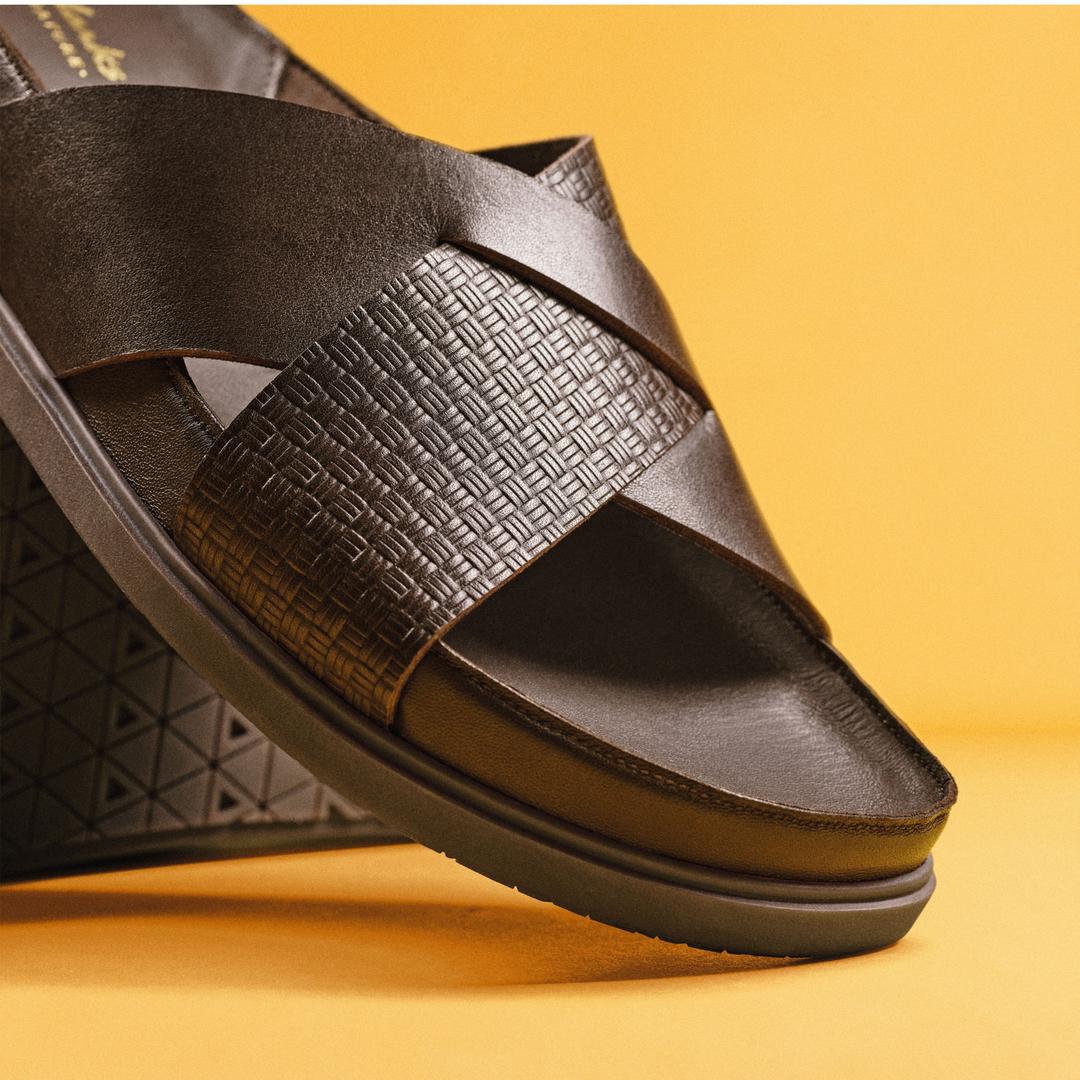 Mens Torford Cross Brown Leather Flat Slide Sandals - Image 3